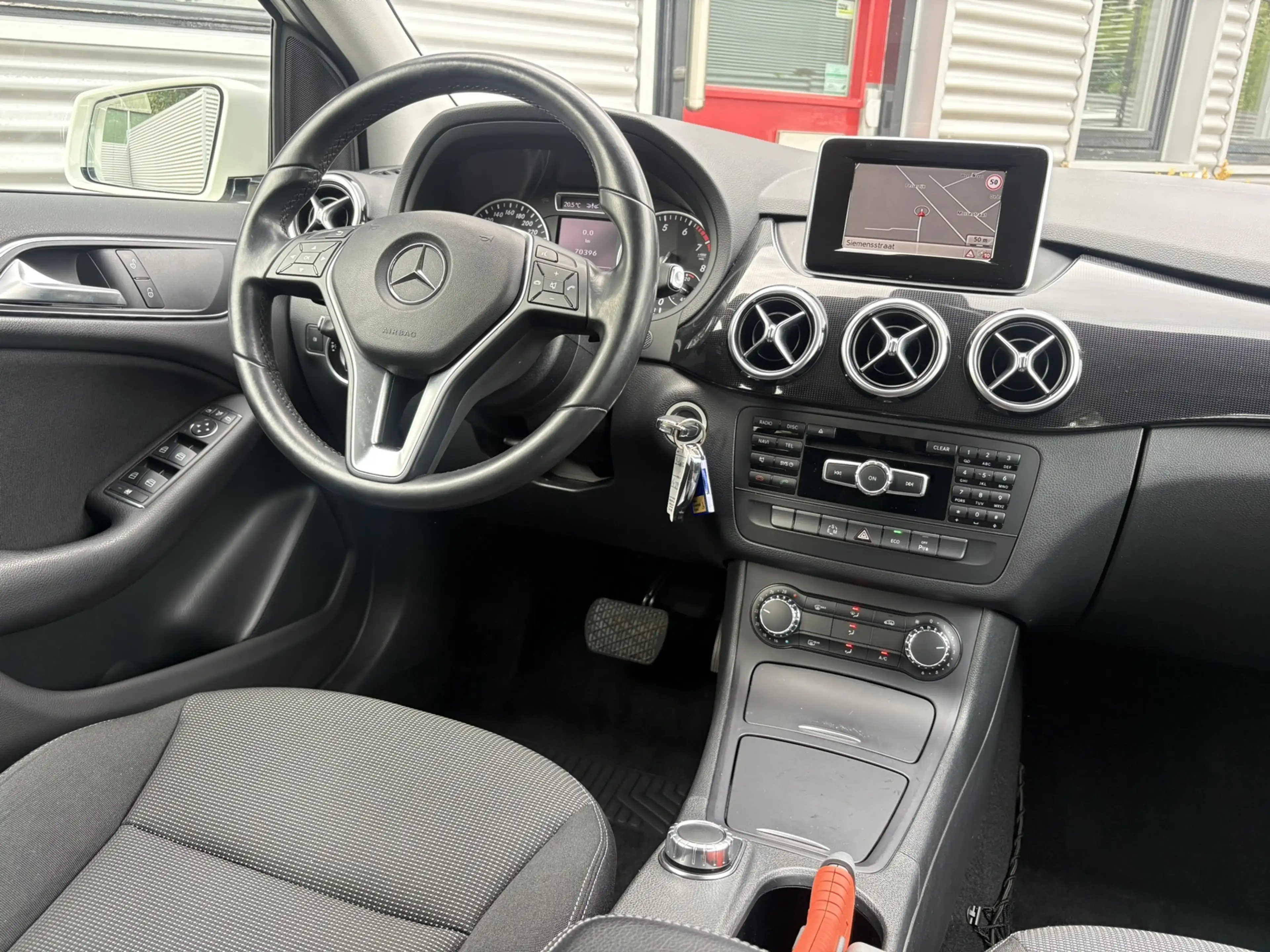 Mercedes-Benz B 180 Ambition -AUTOMAAT-DEALER ONDERHOUDEN-1STE EIGENAA — photo 13
