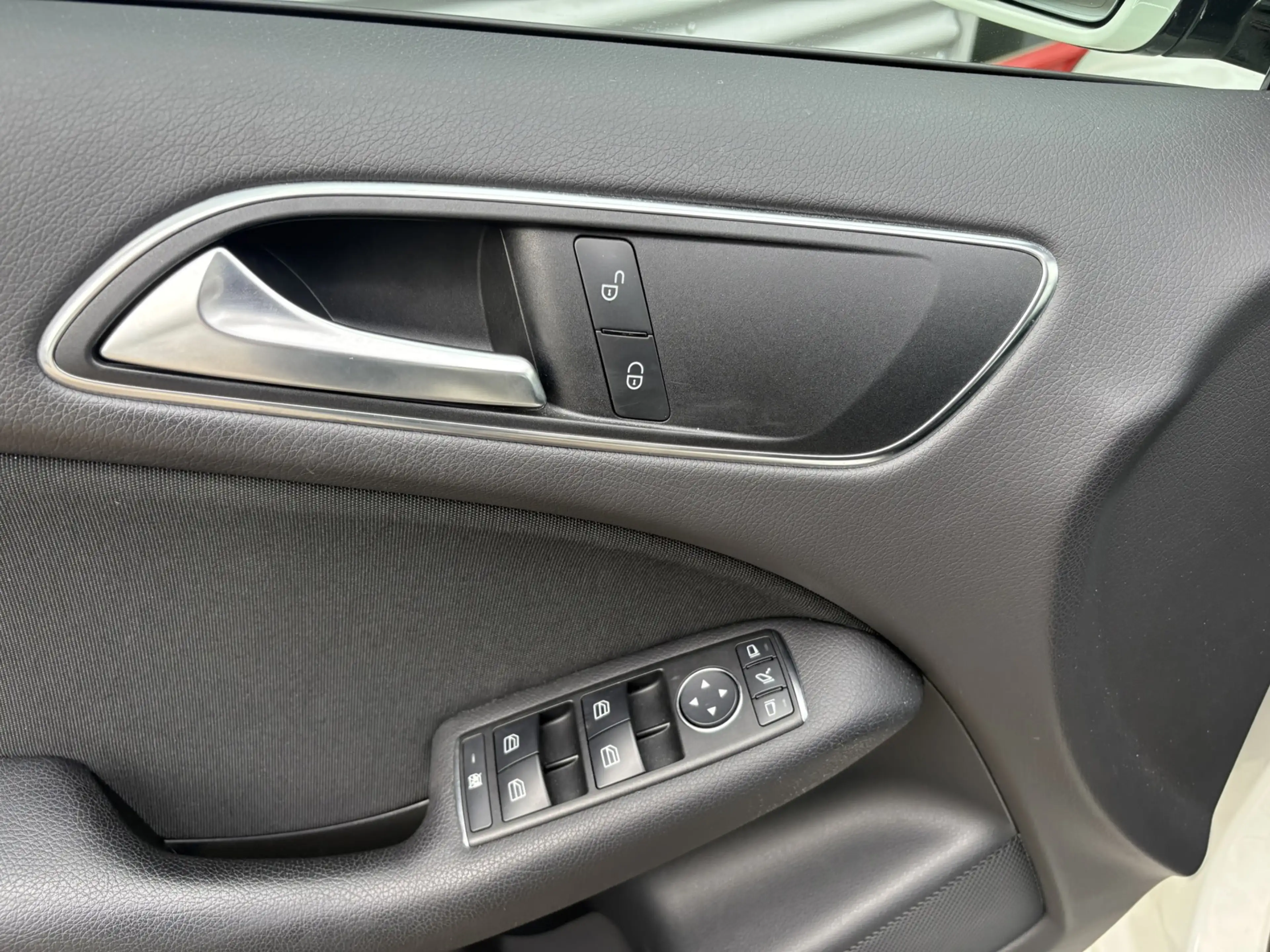 Mercedes-Benz B 180 Ambition -AUTOMAAT-DEALER ONDERHOUDEN-1STE EIGENAA — photo 14