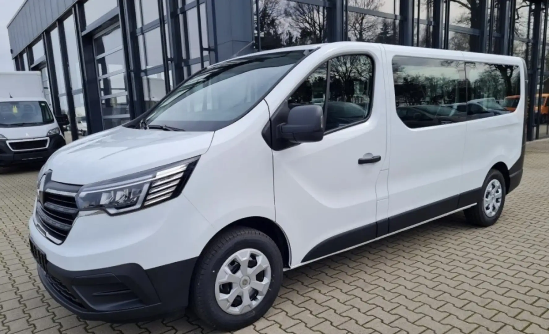 Renault Trafic 2.0dCi Energy Blue Equilibre Largo 81kW Wit - 1