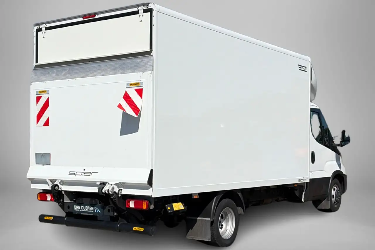 Iveco Daily 2022 — фото 7