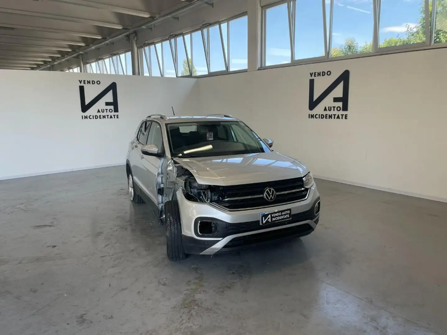 Volkswagen T-Cross 1.0 TSI 110CV ADVANCED CAMBIO MANUALE Grigio - 1