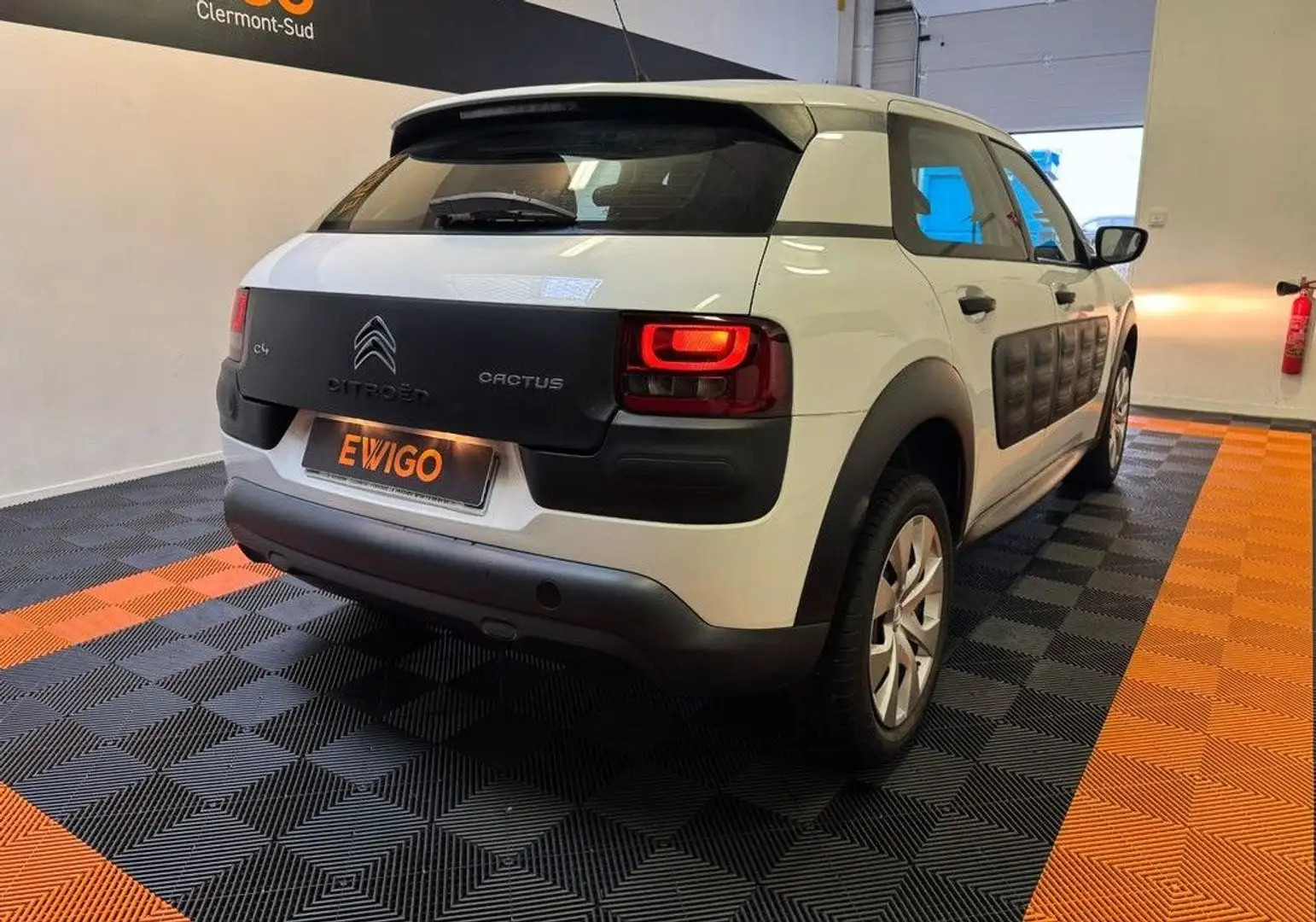 Citroen C4 Cactus 1.2 puretech 80 live Blanc - 2