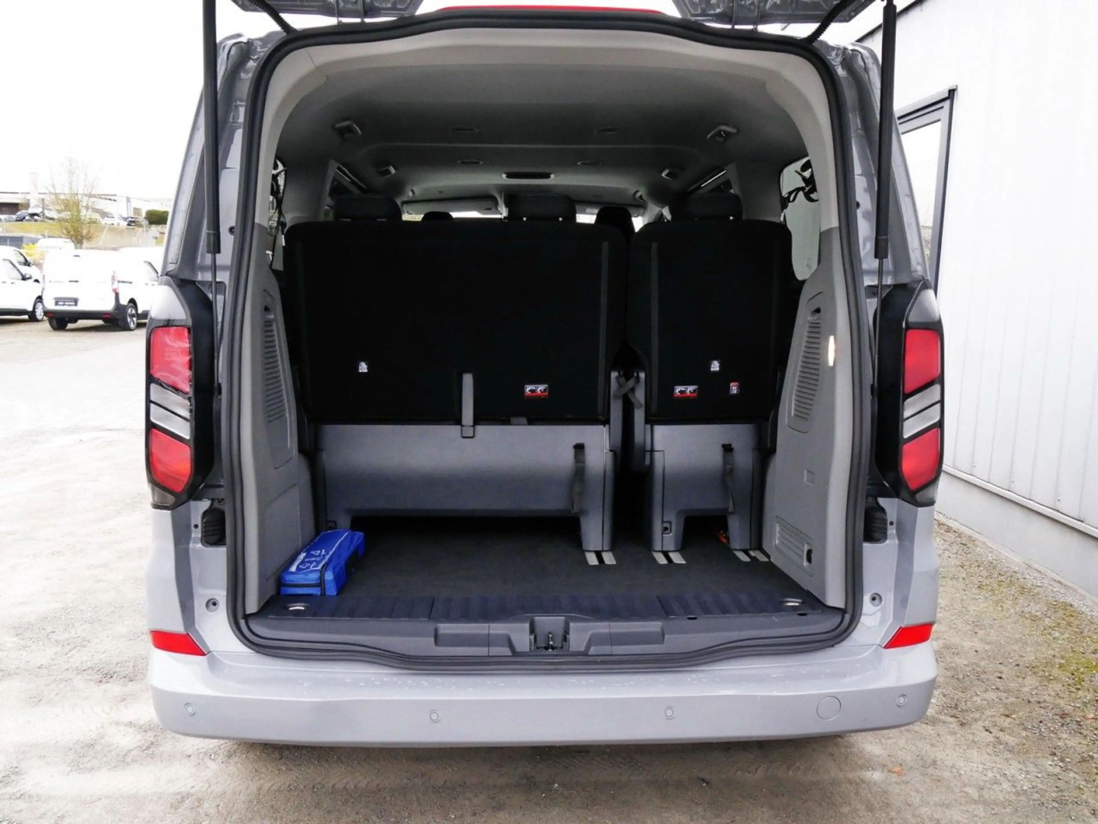 Ford Tourneo Custom Titanium 320L1 Aut.+B&O+Kamera — photo 11