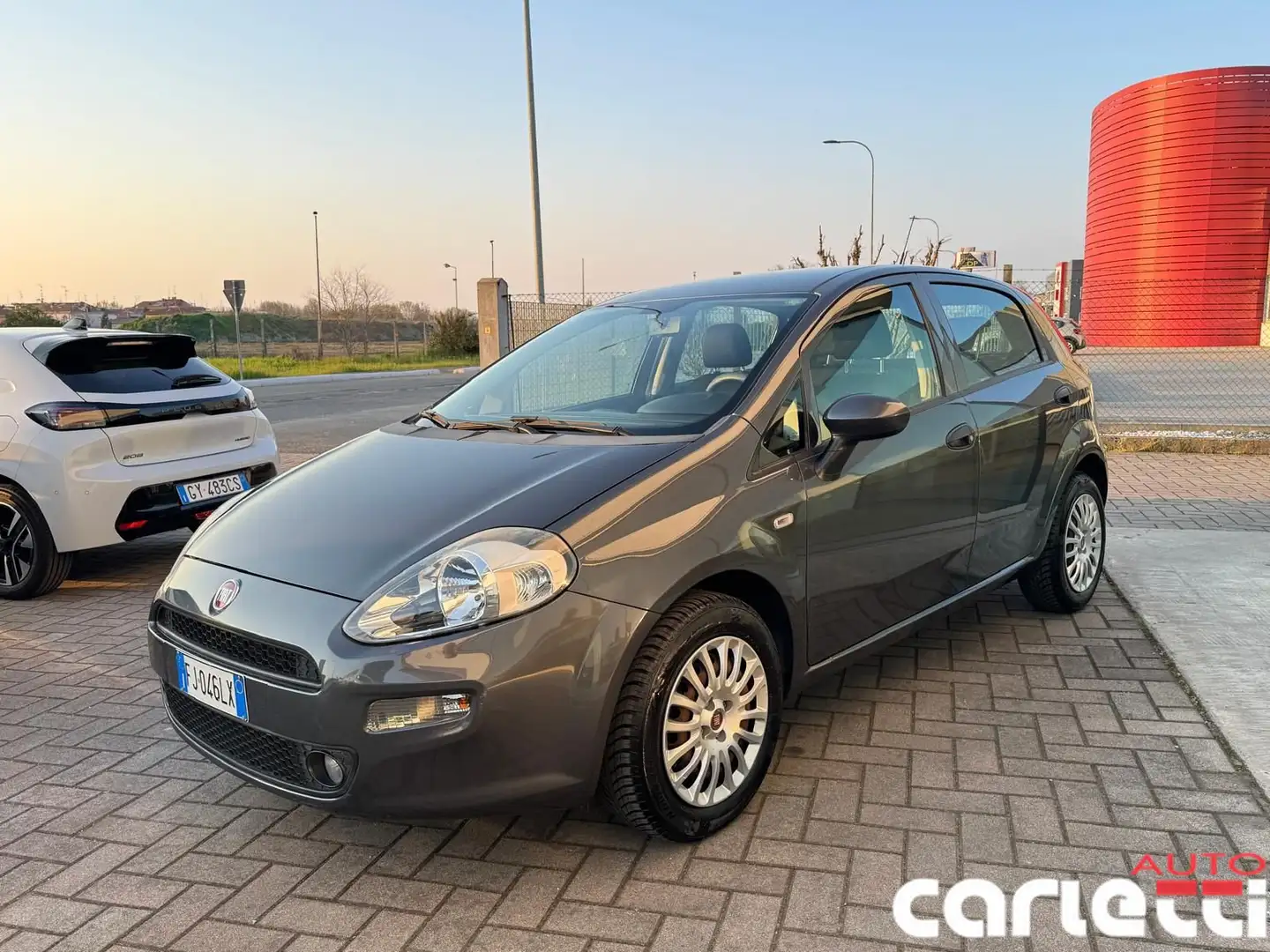 Fiat Punto Evo Punto 5p 1.4 easypower Lounge Gpl E6 Grau - 1