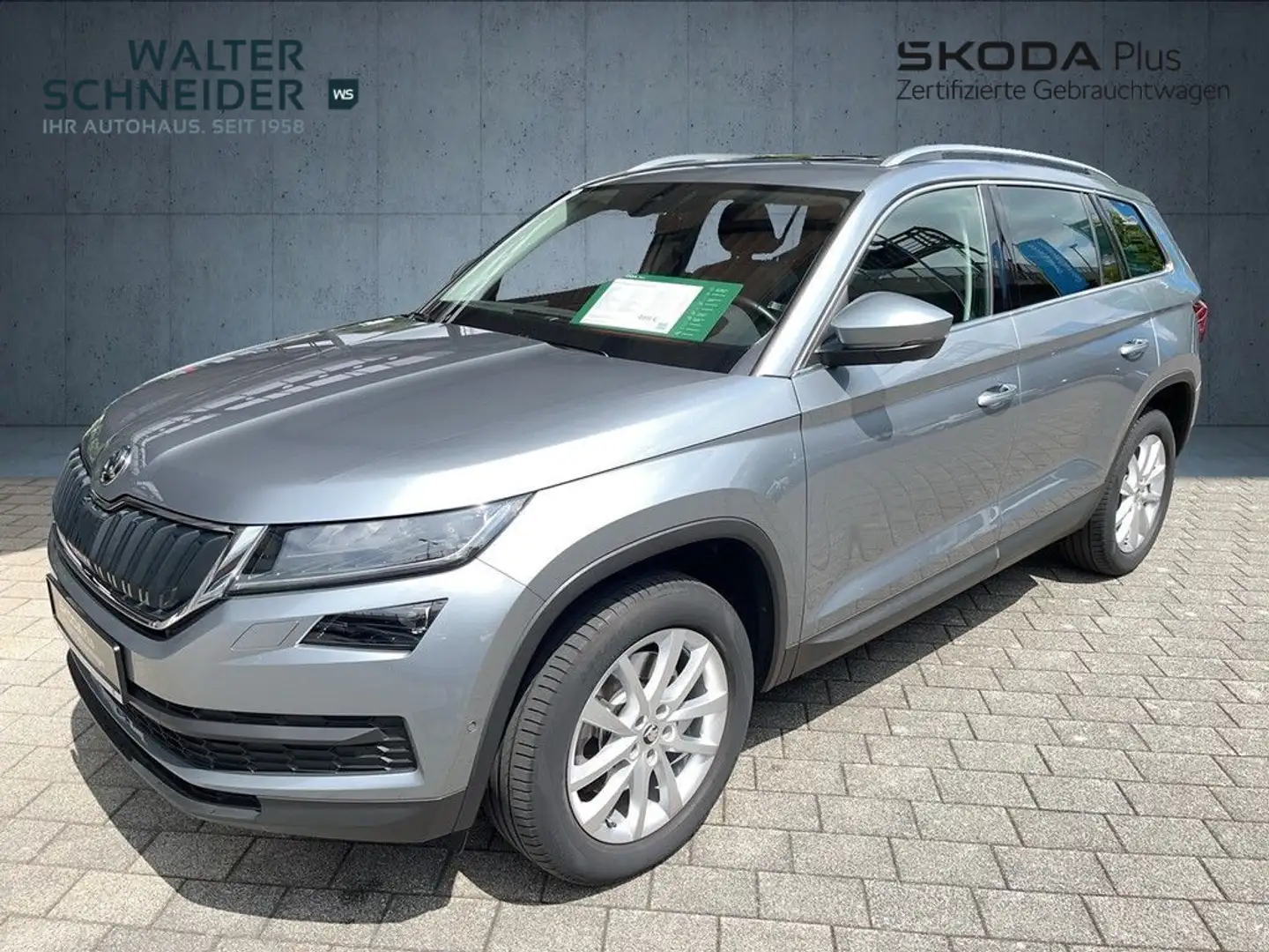 Skoda Kodiaq 2.0 TSI DSG 4x4 Style Navi AHK Pano Grau - 2