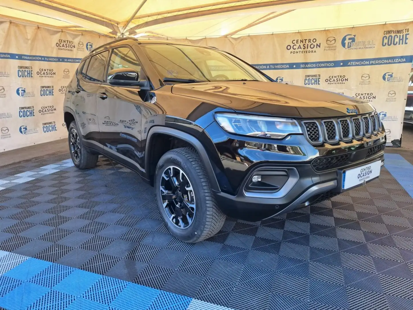 Jeep Compass 1.3 PHEV Trailhawk EAWD Aut. 240 Negro - 1