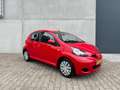 Toyota Aygo 1.0-12V Access, ELEK PAKKET, 5 DEURS, APK, Rojo - thumbnail 1