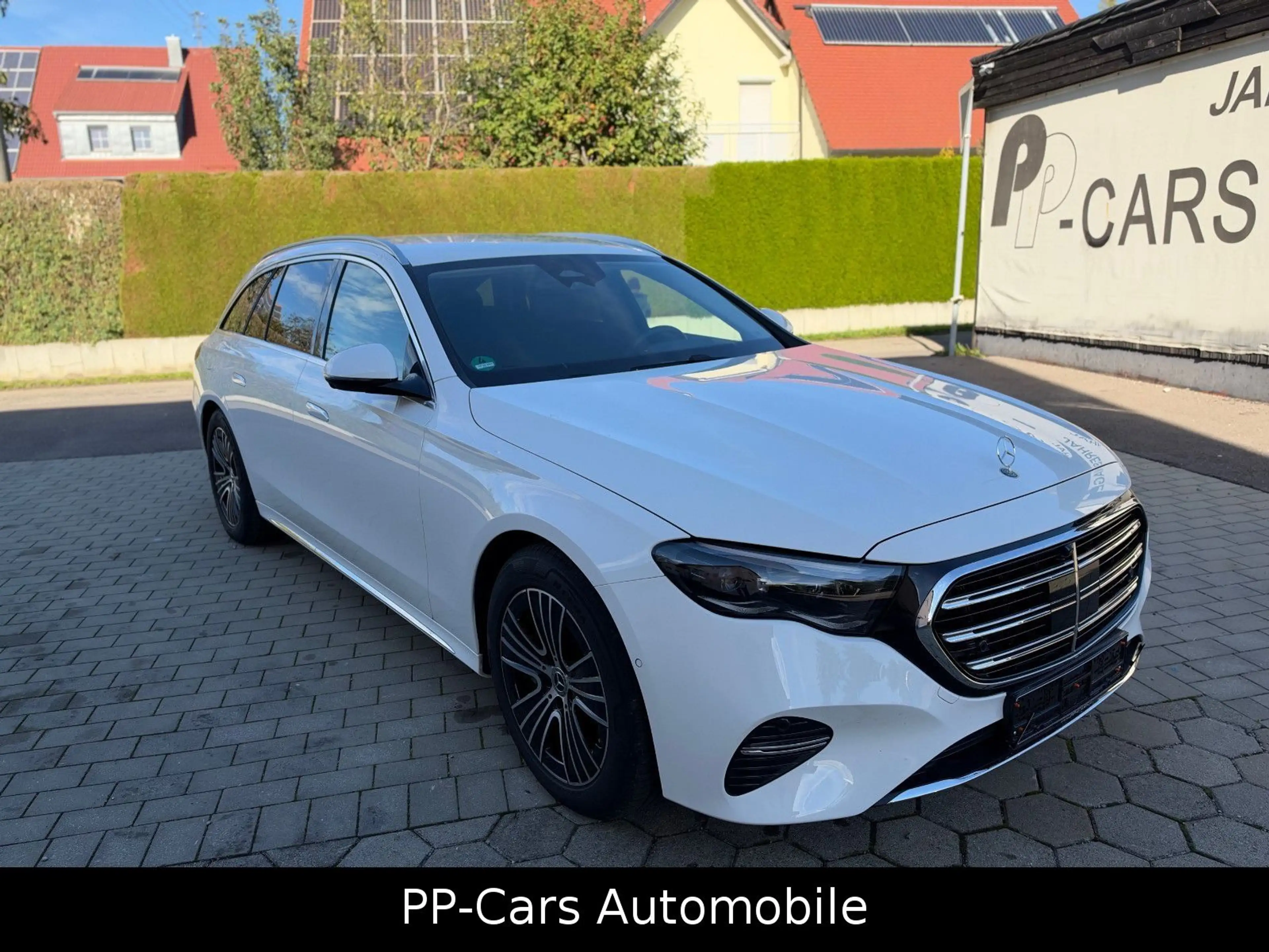Mercedes-Benz E 220 dT EXCLUSIVE Premium*Standheizung*AHK*Leder — photo 9