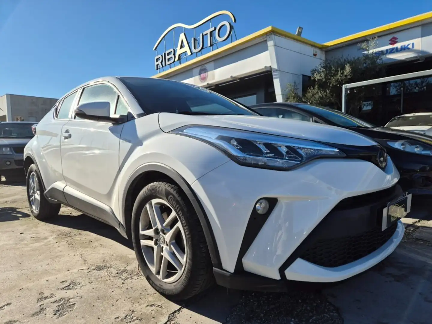 Toyota C-HR 1.8 Hybrid E-CVT Active UNICO PROPRIETARIO Blanc - 2