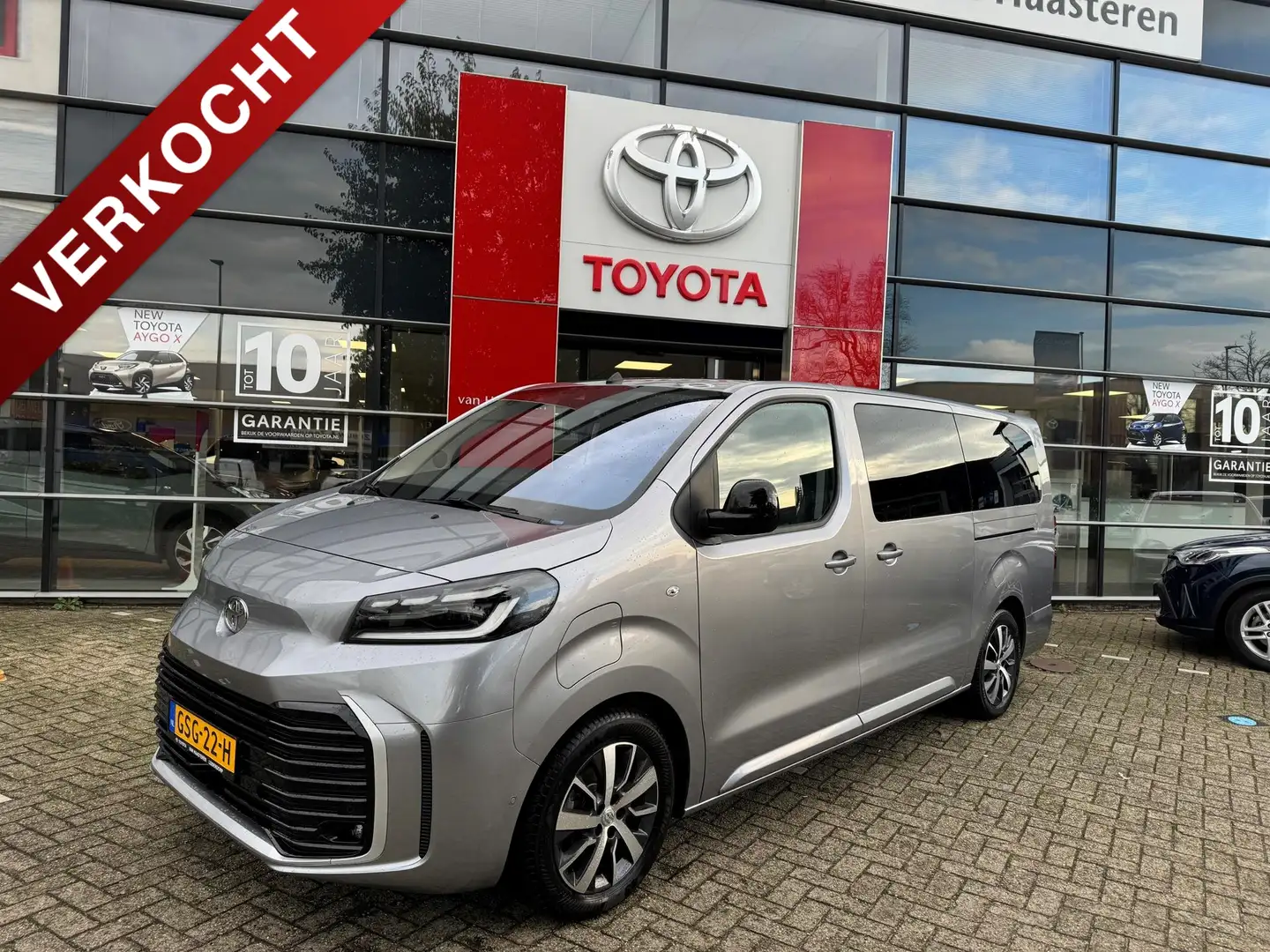 Toyota Proace Verso Long 75kWh 136pk Extra Range Aut Dynamic Grigio - 1