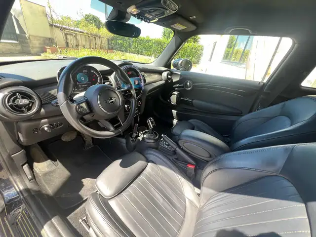 MINI Hatch view 10