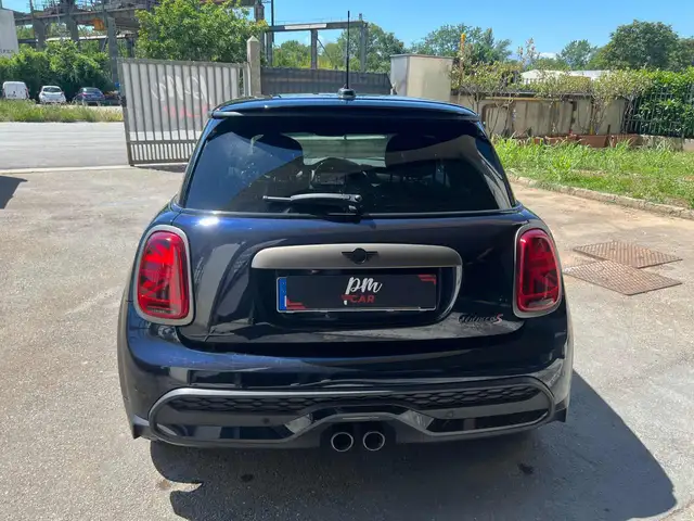 MINI Hatch view 6