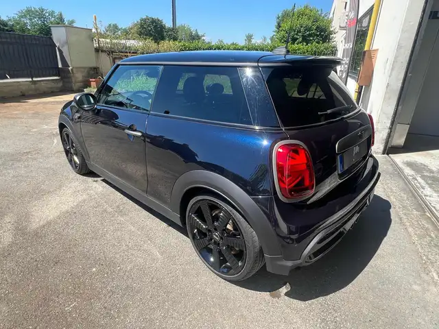 MINI Hatch view 7