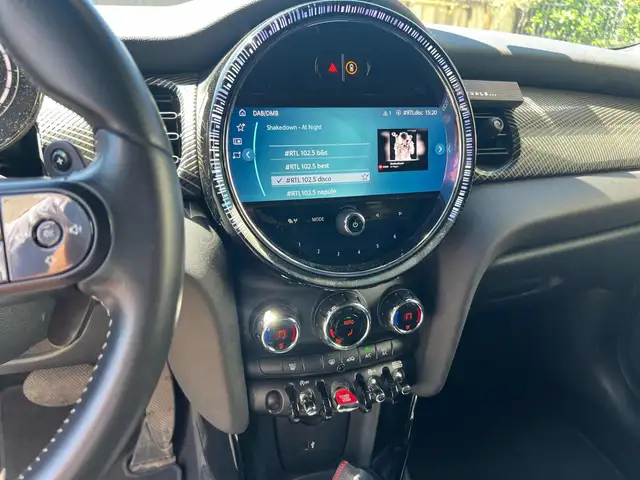 MINI Hatch view 12