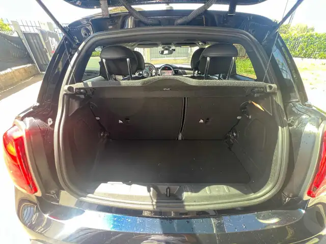 MINI Hatch view 15