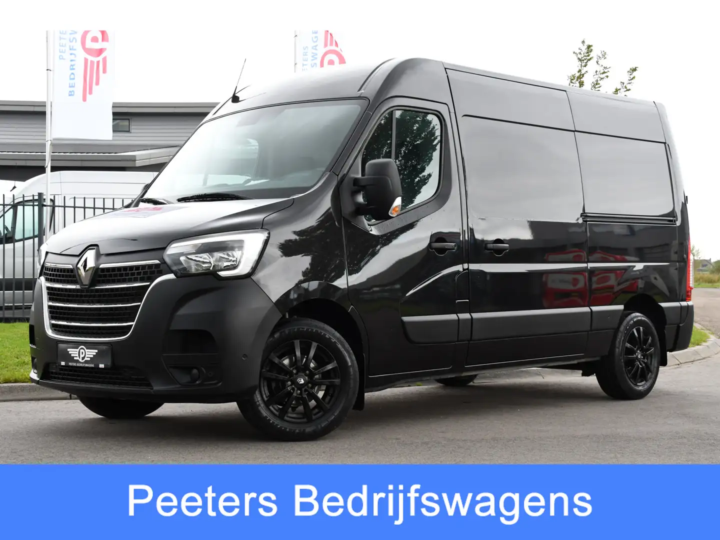 Renault Master T35 2.3 dCi 180 L2H2 Black Edition Camera, Cruise, Zwart - 1