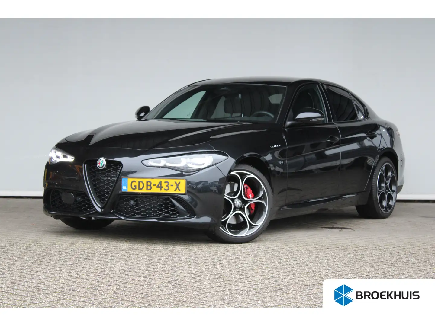 Alfa Romeo Giulia 2.0 T GME AWD Veloce | 10-voudig electrisch verste Noir - 1