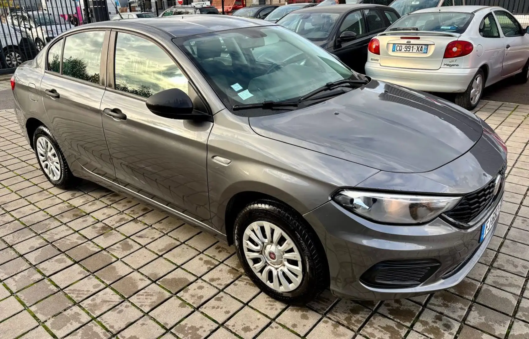 Fiat Tipo 1.3 MultiJet 95ch Mirror S/S MY19 4p Gris - 2