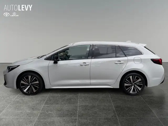 Toyota Corolla view 3