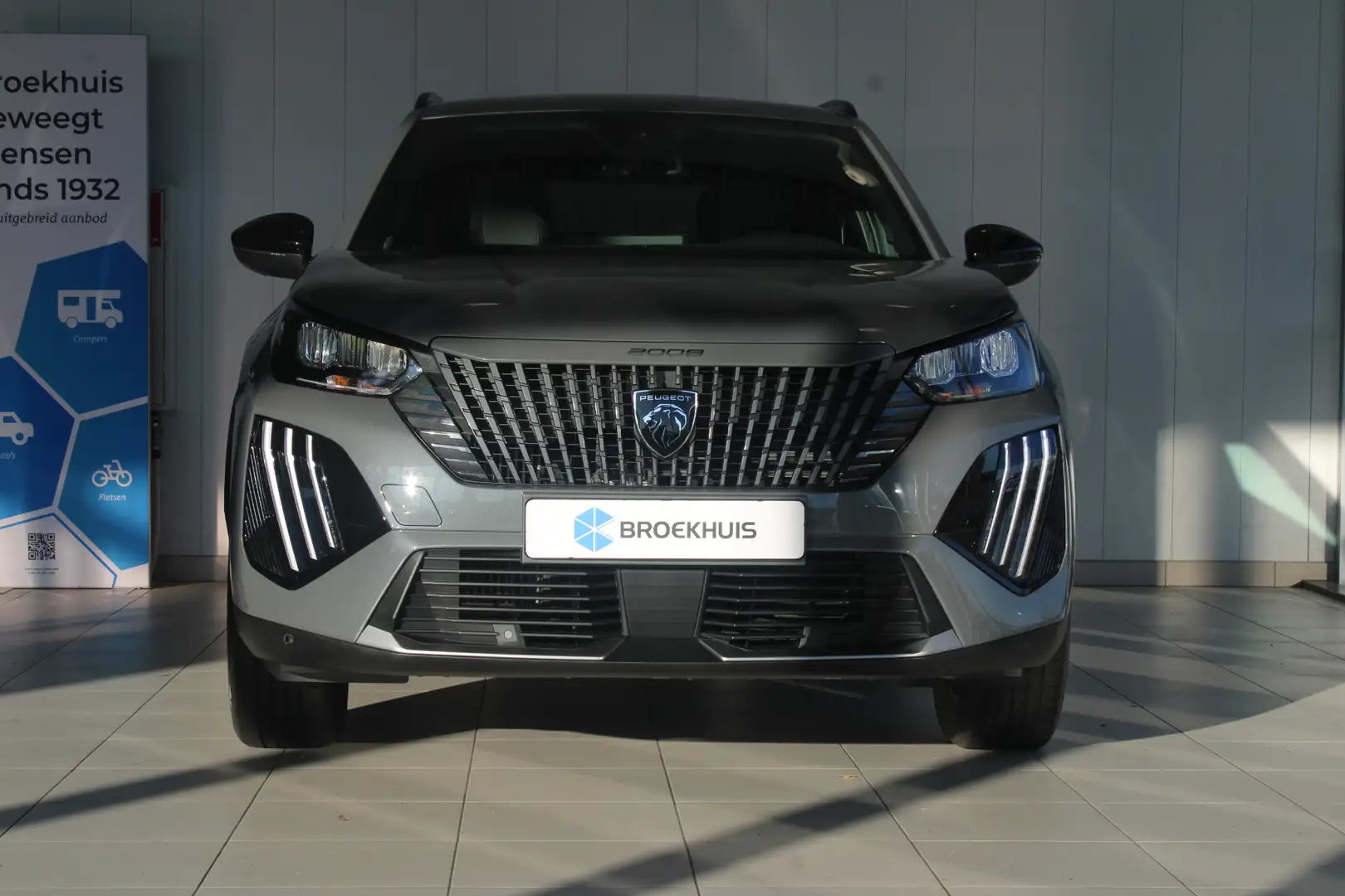 Peugeot 2008 Allure 1.2 Hybrid 136-PK e-DSC6 AUTOMAAT | DRAADLO Grijs - 2