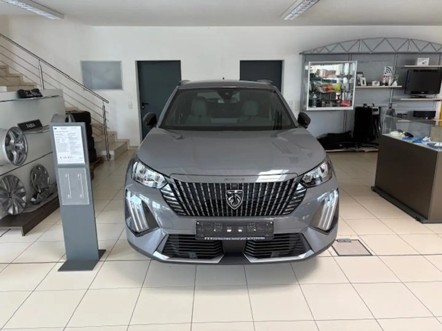 Peugeot 2008 Allure EAT8 Grigio - 1