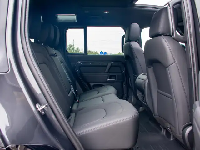 Land Rover Defender view 11