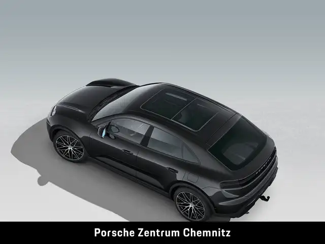 Porsche Macan view 4
