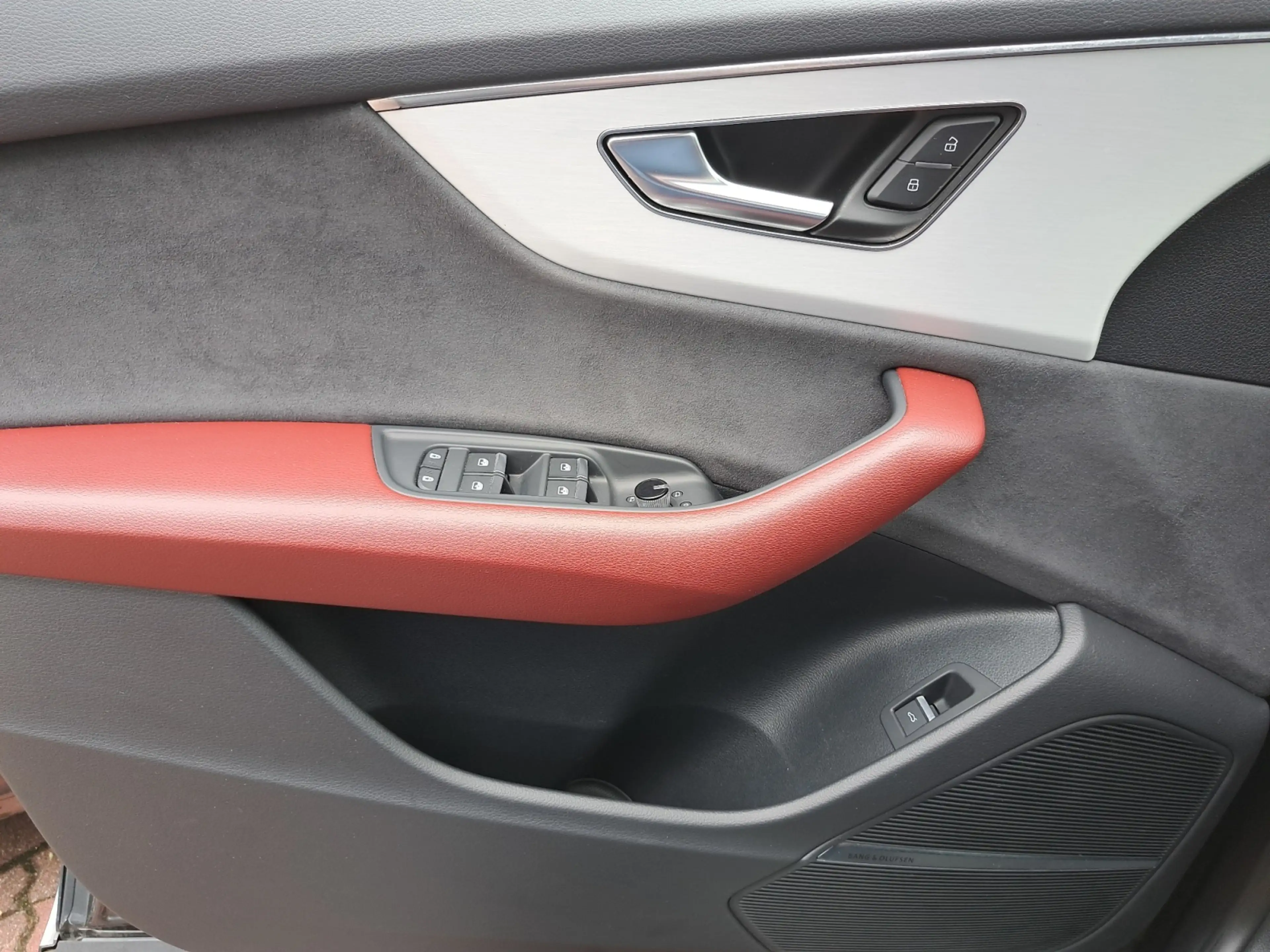 Audi SQ8 TFSI quattro tiptr. PANO AHK STANDHEIZ HEAD MATRI — photo 15