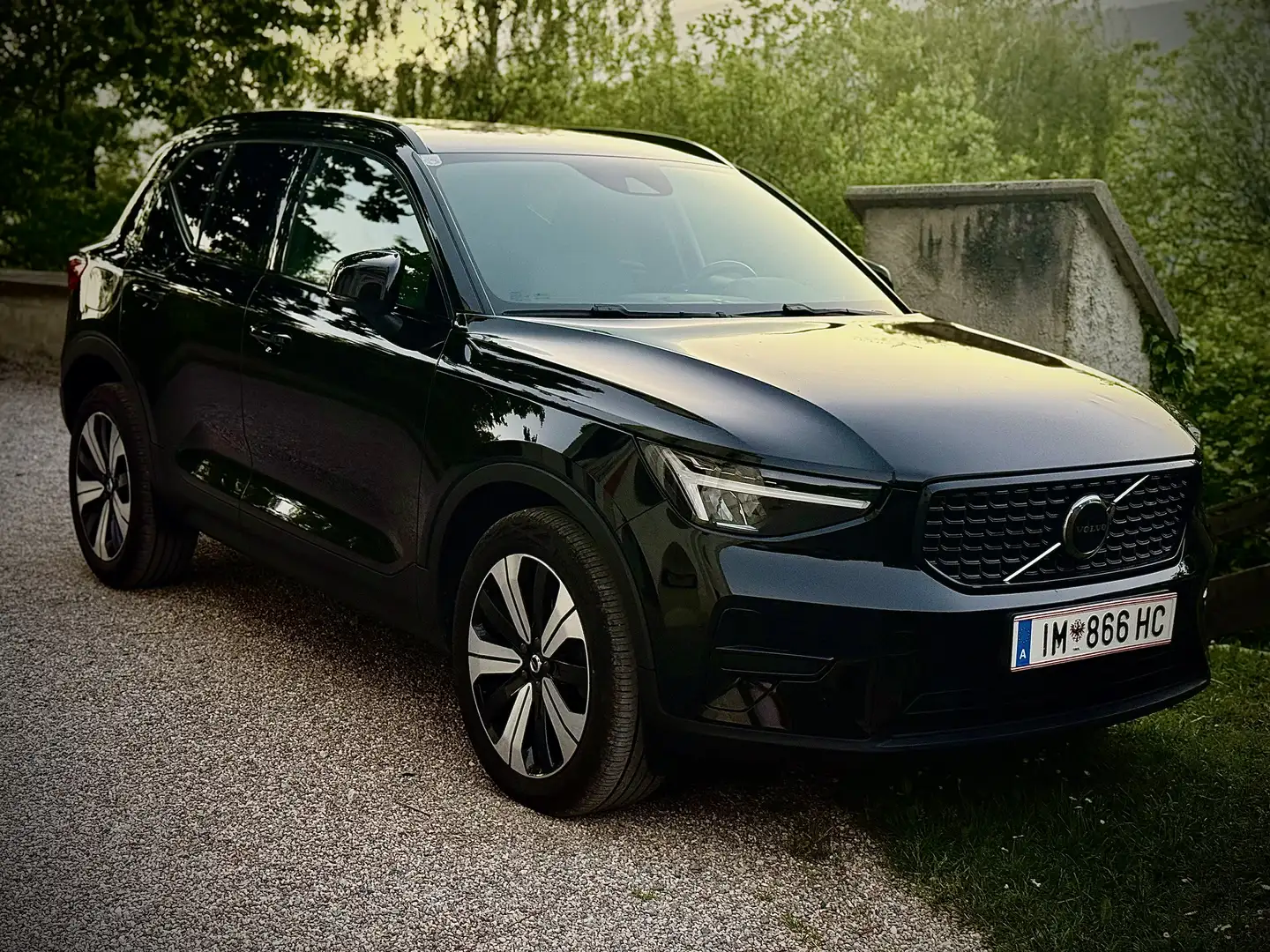 Volvo XC40 T4 Recharge DKG Plus Dark - 1