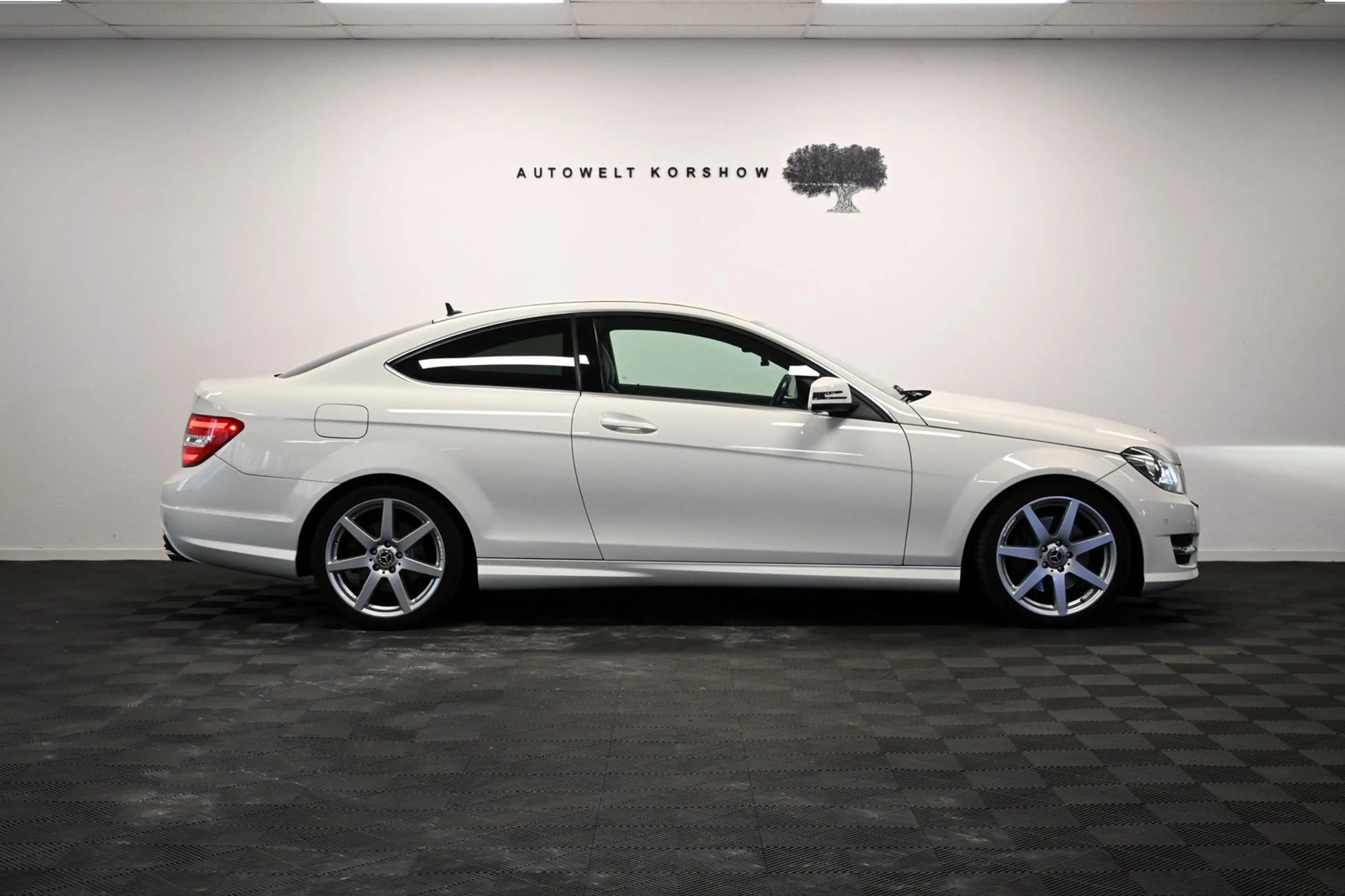 Mercedes-Benz C 350 Coupé AMG-LINE *SHZ *PDC *VOLLEDER *TEMPOM — photo 5