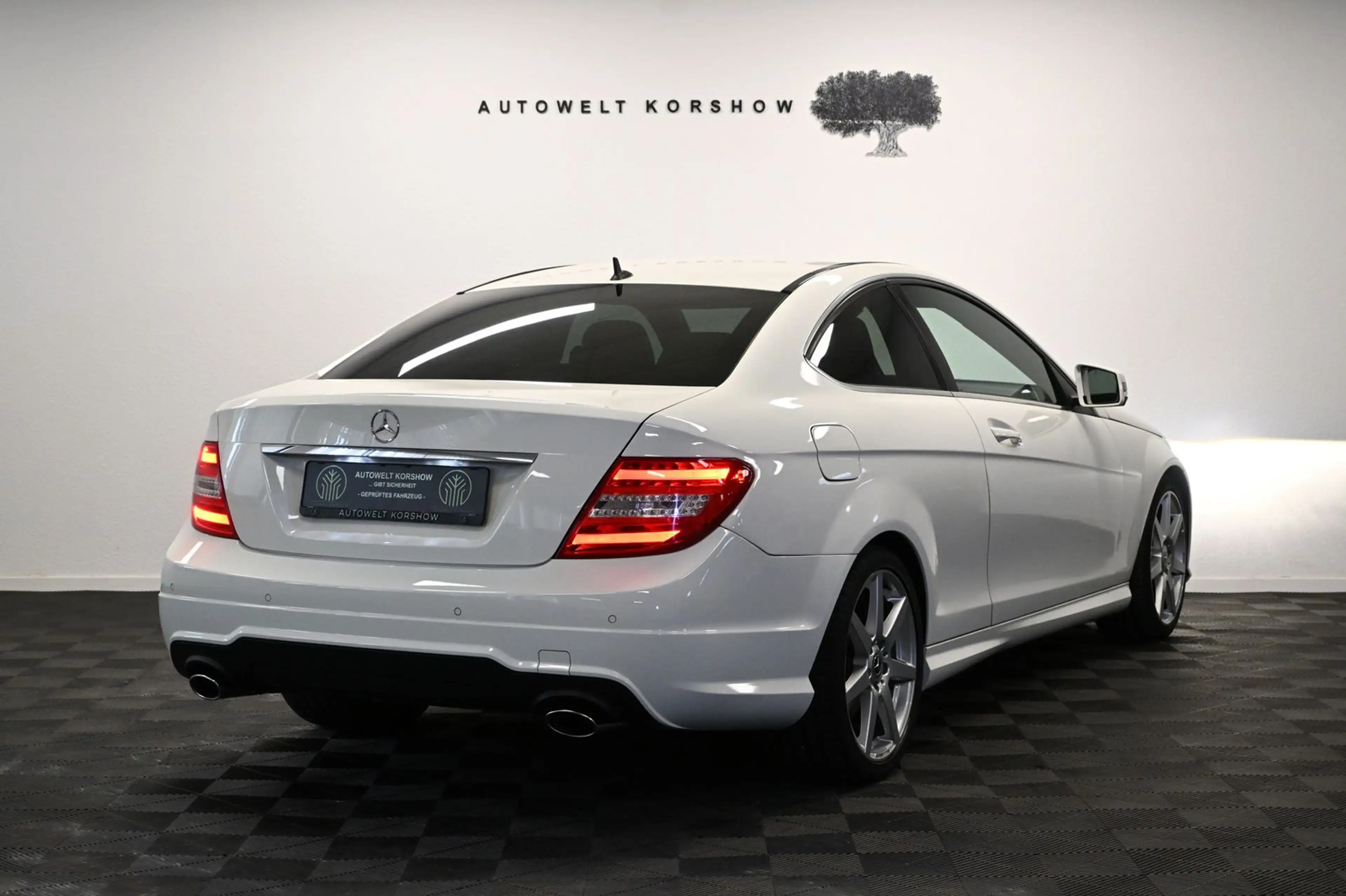 Mercedes-Benz C 350 Coupé AMG-LINE *SHZ *PDC *VOLLEDER *TEMPOM — photo 9