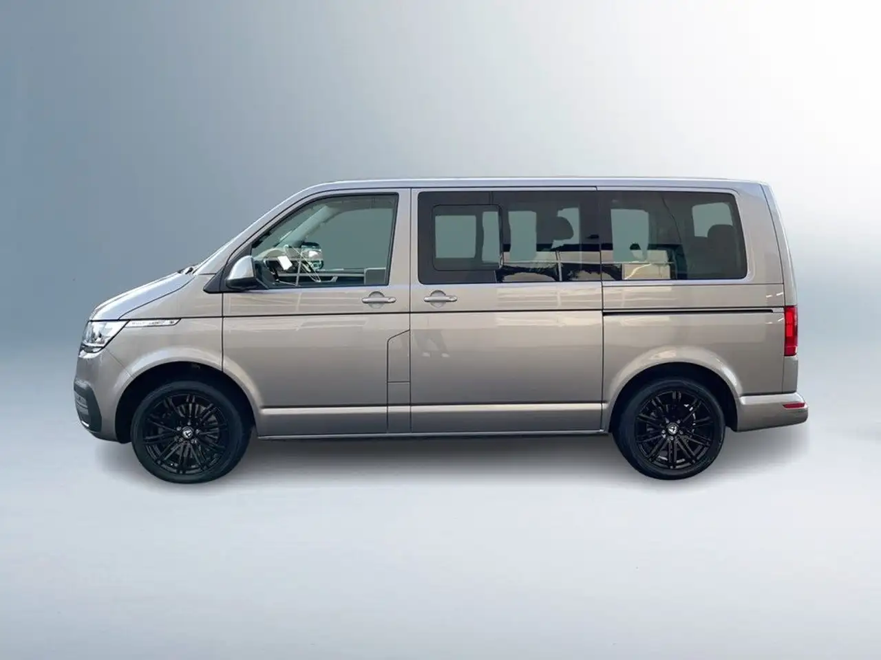 Volkswagen T6.1 Multivan 2.0 TDI Comfortline DSG 4MOTION 5