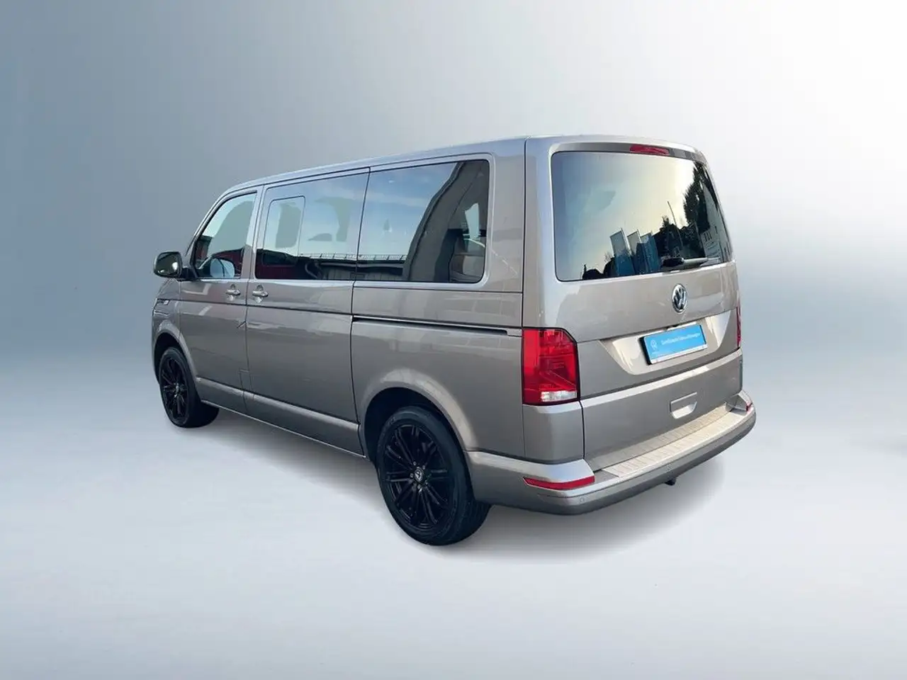 Volkswagen T6.1 Multivan 2.0 TDI Comfortline DSG 4MOTION 6