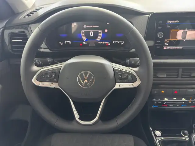 Volkswagen T-Cross view 6