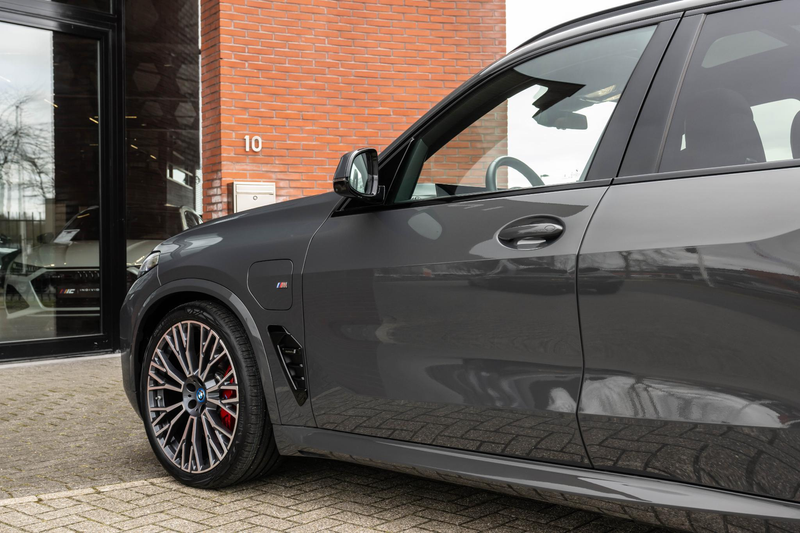 BMW X5 xDrive50e M-Sport Pro Pano Carbon H/K Merino 22'' — photo 7