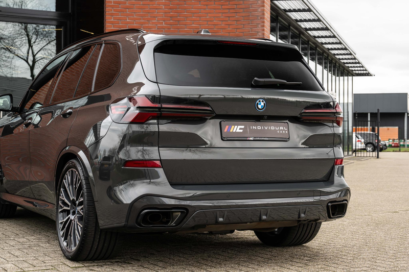 BMW X5 xDrive50e M-Sport Pro Pano Carbon H/K Merino 22'' — photo 9