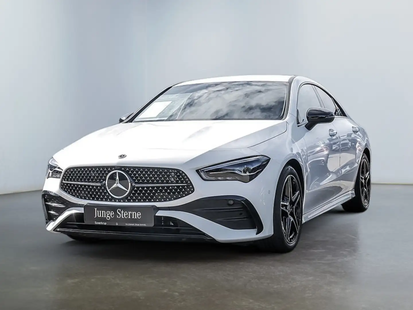 Mercedes-Benz CLA 200 Coupé , AMG Night Navi LED AHK Standhz Weiß - 2