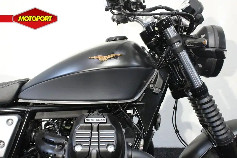 Moto Guzzi V 9 - foto 6