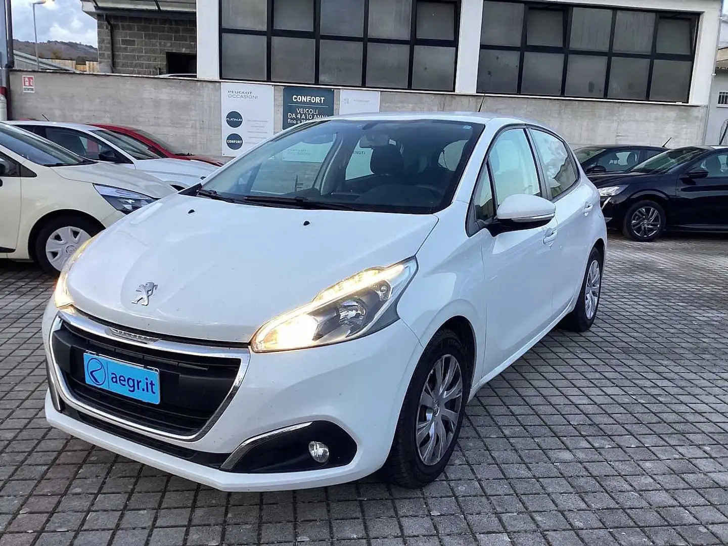 Peugeot 208 1° serie 1.4 HDi 68 CV 5 porte Active Blanc - 1