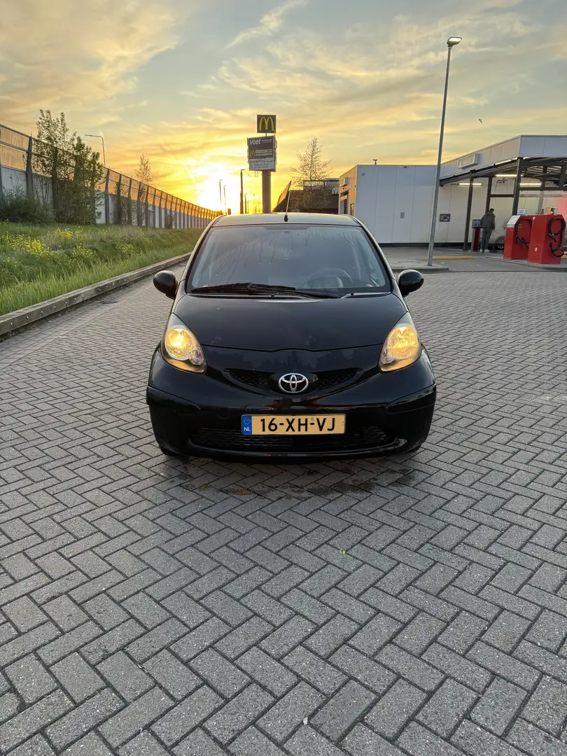 Toyota Aygo 1.0-12V + Zwart - 1