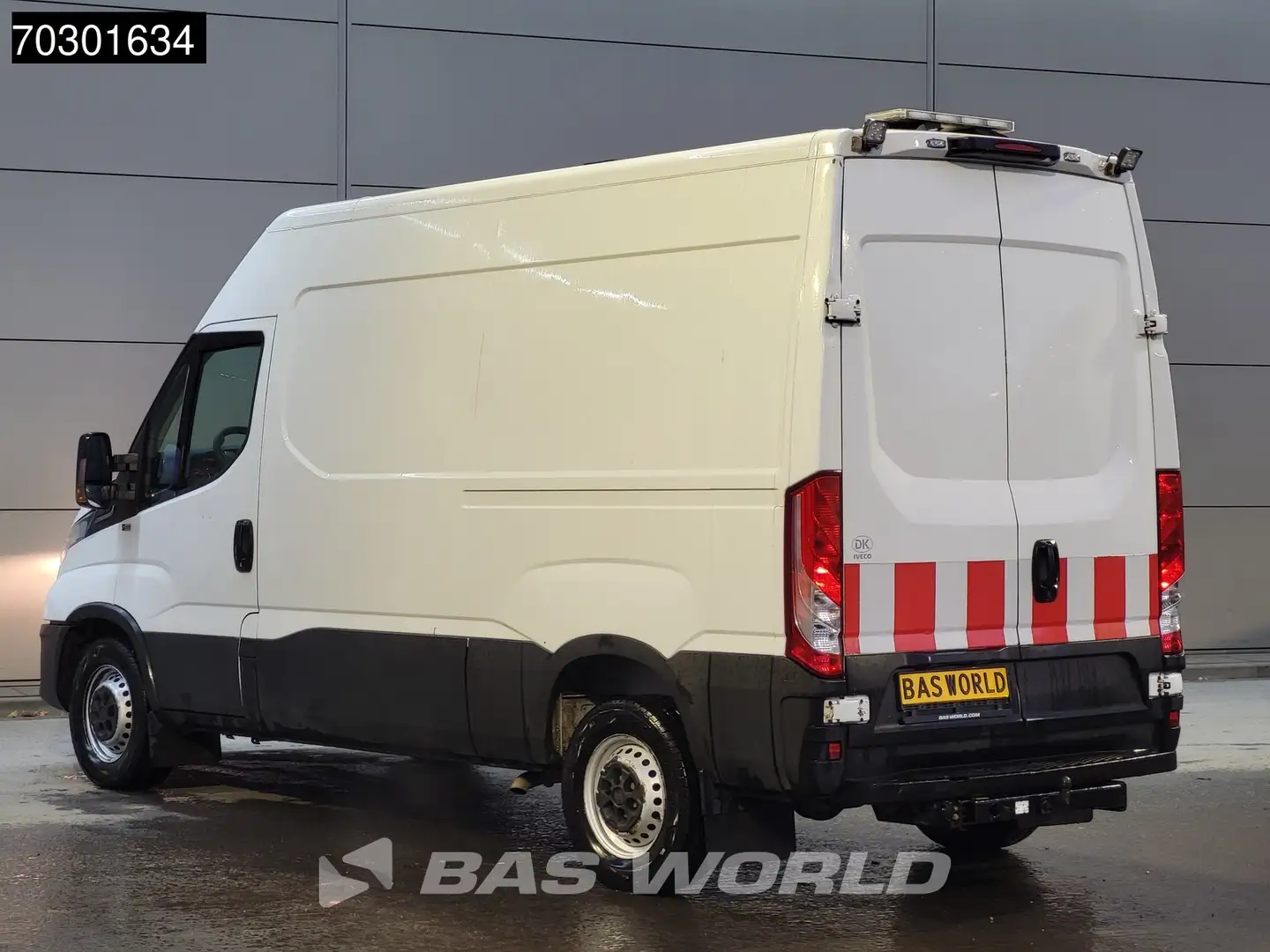 Iveco Daily 35S16 Automaat L2H2 3,5t Trekhaak ACC Navi Airco C Blanc - 2