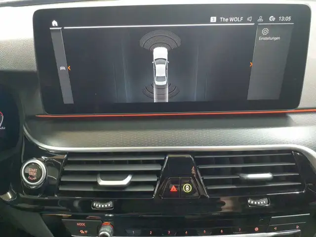 BMW 5 Series view 16
