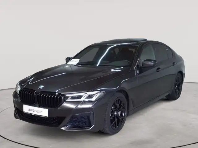 BMW 5 Series view 2