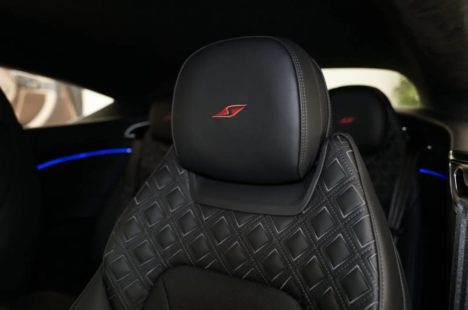 Bentley Continental V8 GT Blanc - 2