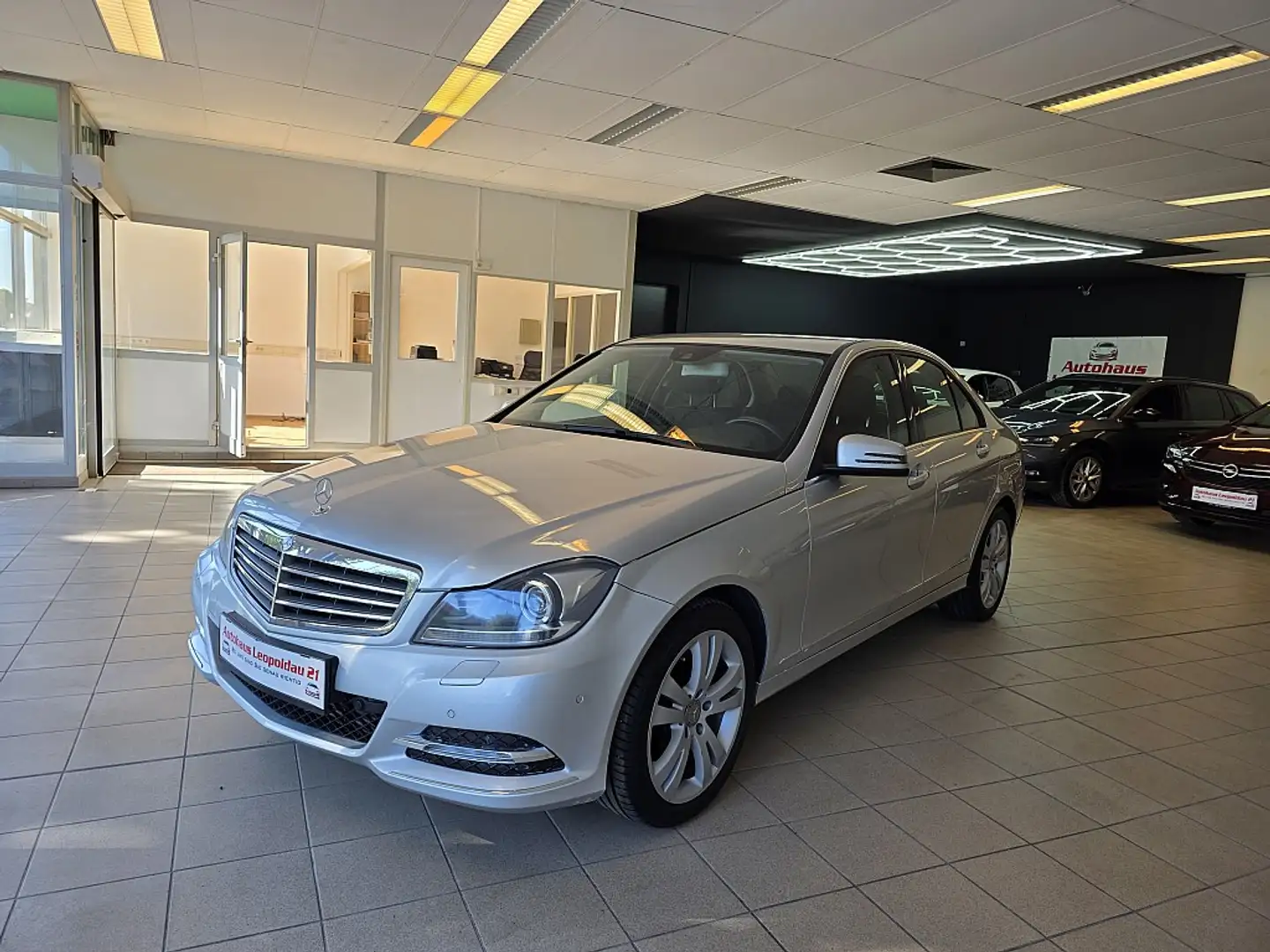 Mercedes-Benz C 180 CDI Elegance A-Edition plus BlueEfficiency Aut. Silber - 1