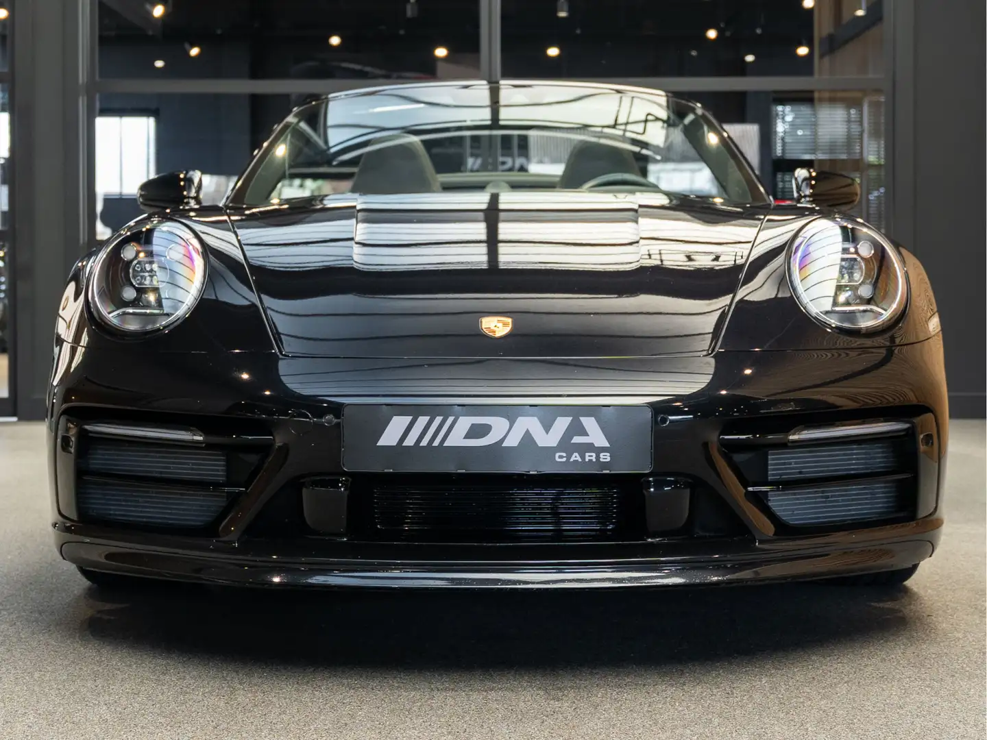 Porsche 992 992 Carrera 4S Cabriolet Sport Design BOSE 911 Car Schwarz - 2