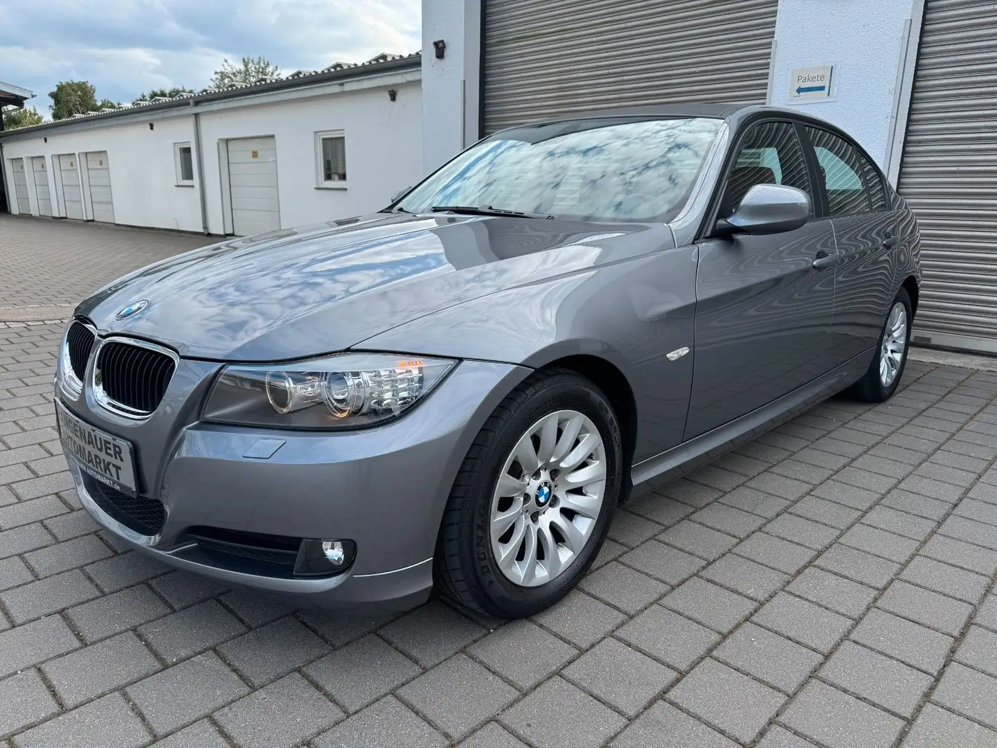BMW 318 BMW 3 Lim. 318i-Aus 1.Hd" Xen"Leder-Terrac Gris - 2