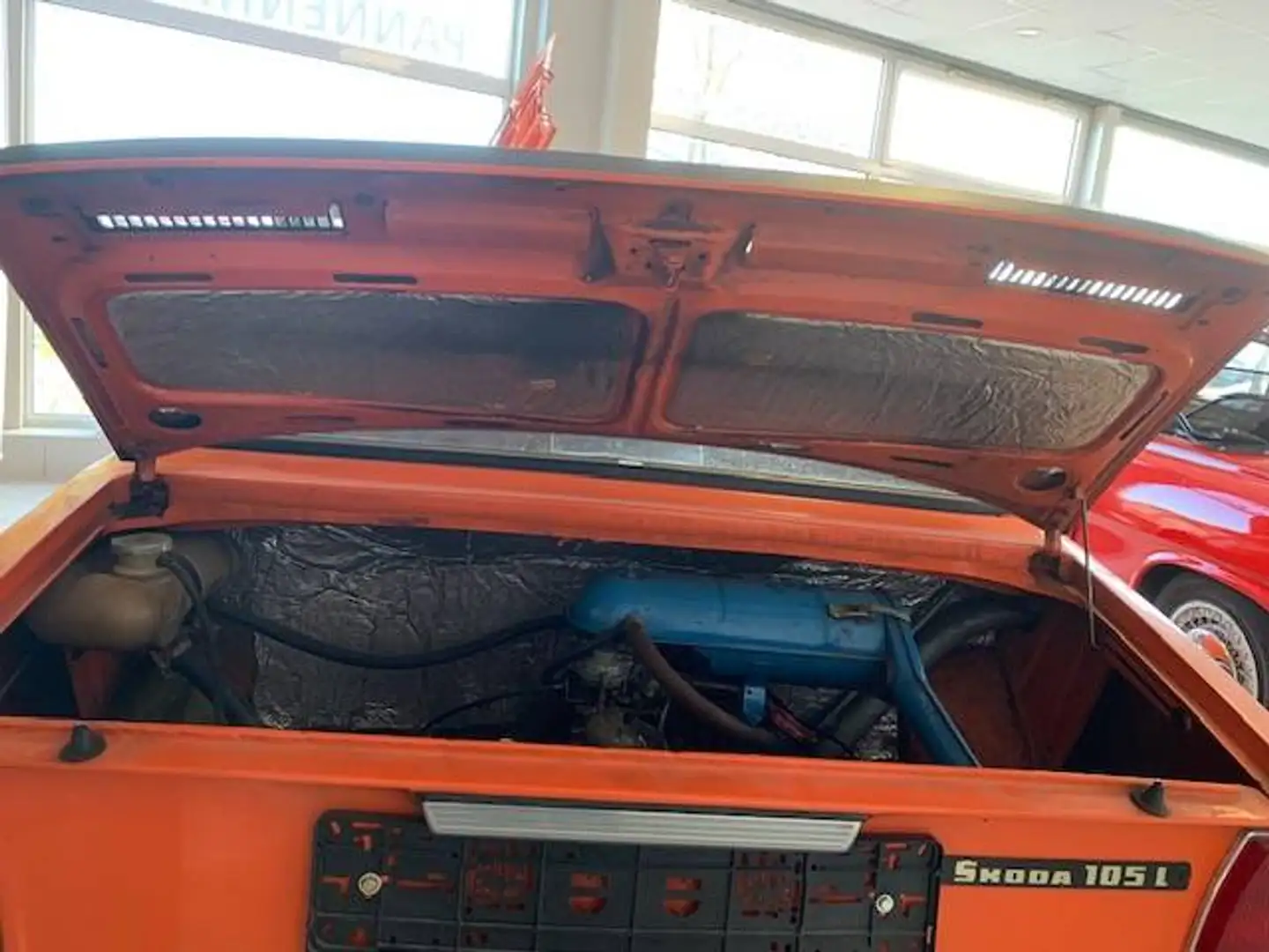 Skoda 105 L de Luxe Orange - 2