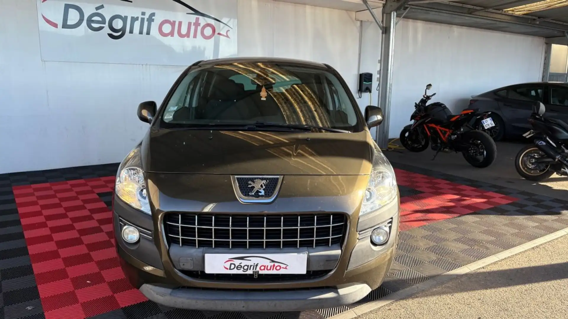 Peugeot 3008 1.6 HDi 16V 112ch FAP Premium - 2