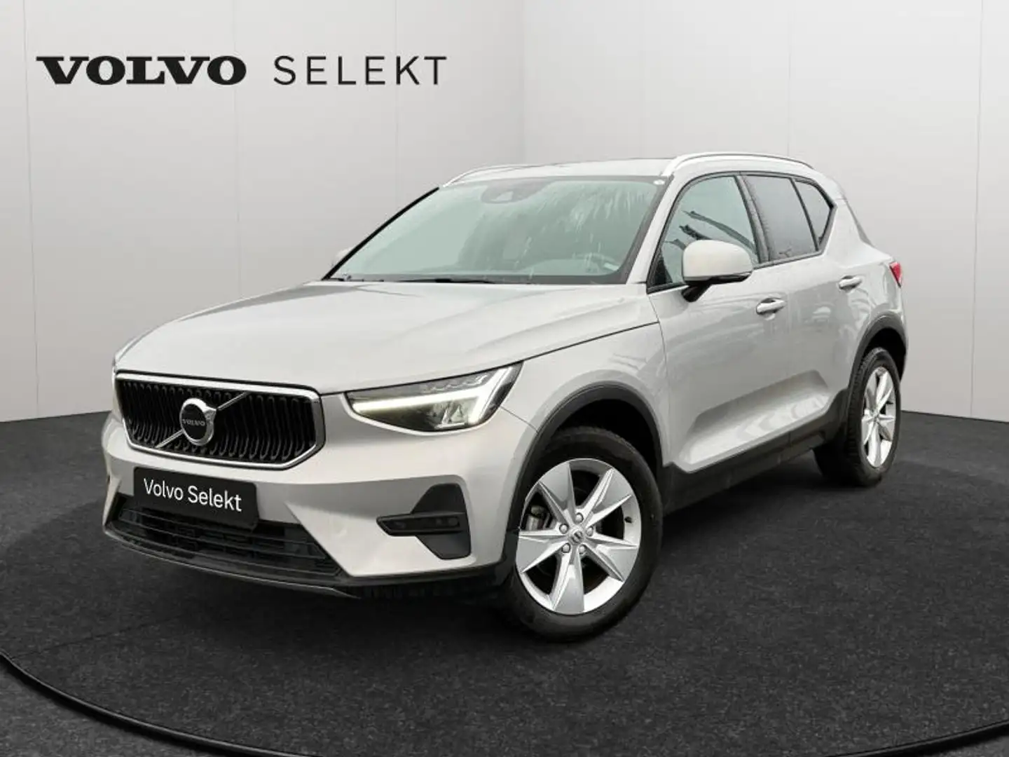 Volvo XC40 T2 Core / Essence Gris - 1